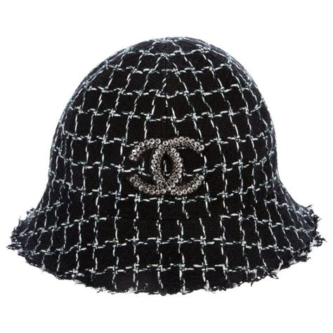 coco chanel con il simbolo|Coco Chanel hats.